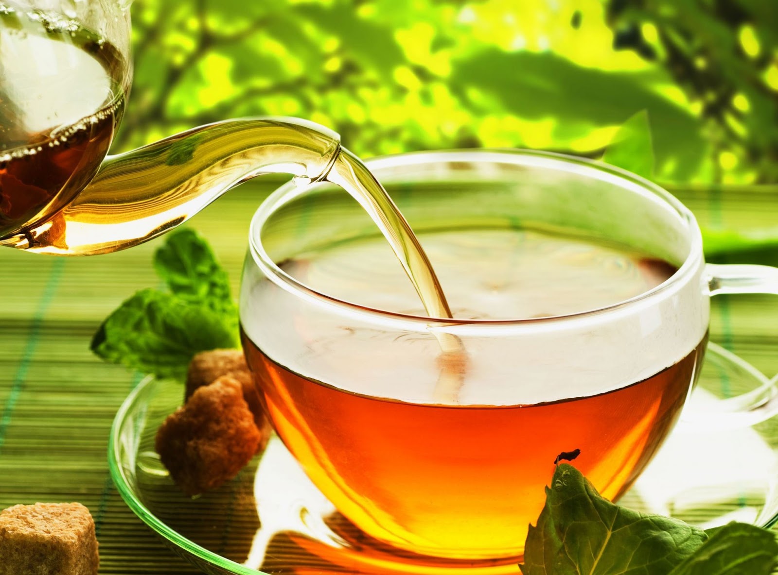 Side Effects of Green Tea. अगर आप Green Tea पीने के शौकीन हैं तो इससे होने वाले नुकसान को भी जान लें